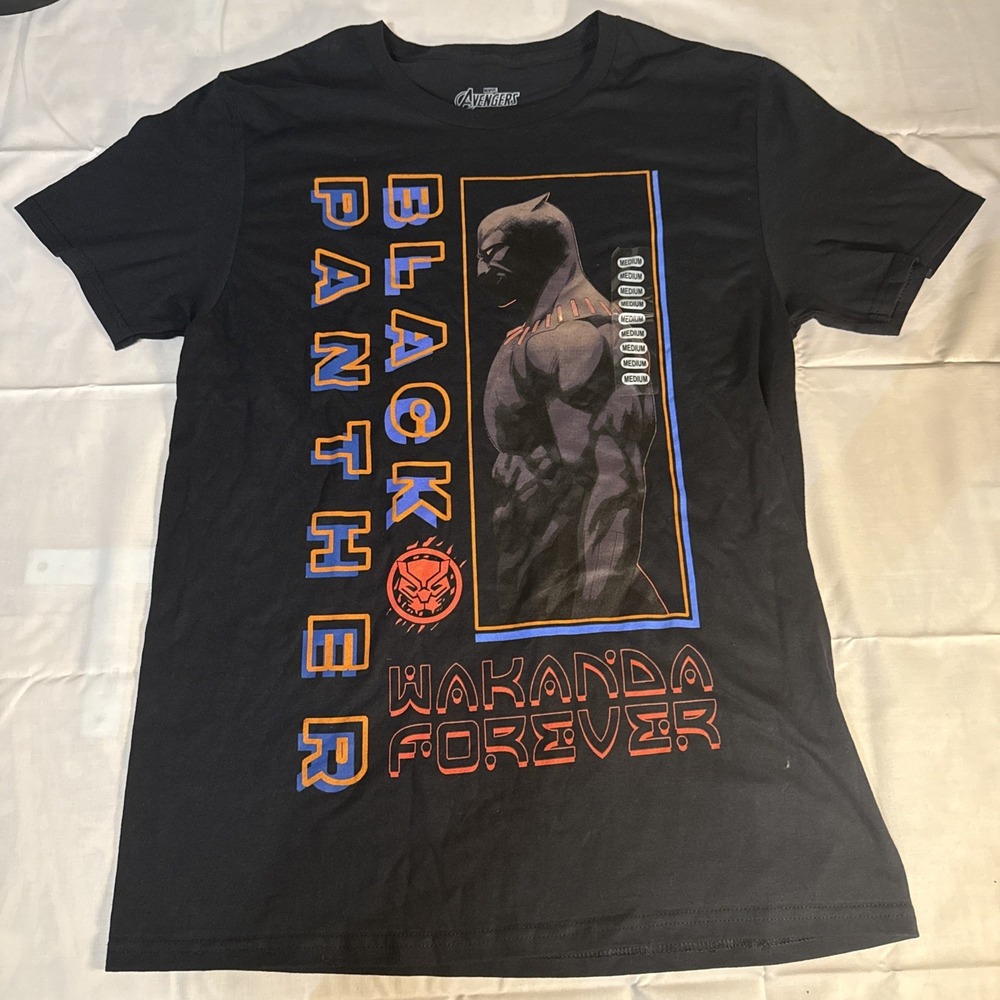 Marvel Black Panther Wakanda Forever T-Shirt Mens Medium NWT Graphic Tee Black